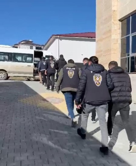 Kütahya’da yasa dışı bahis operasyonu: 5 şüpheli yakalandı