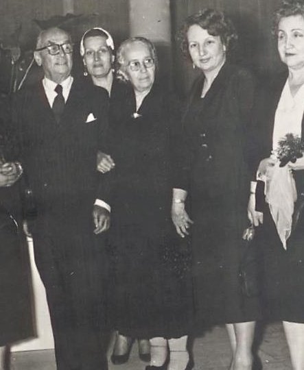 Hizmet abidesi ’yüce’ aile