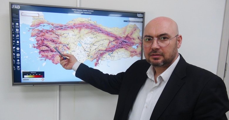 Ege’de hangi illerde deprem riski var? İzmir’de hangi ilçeler güvenli? Uzman isim açıkladı