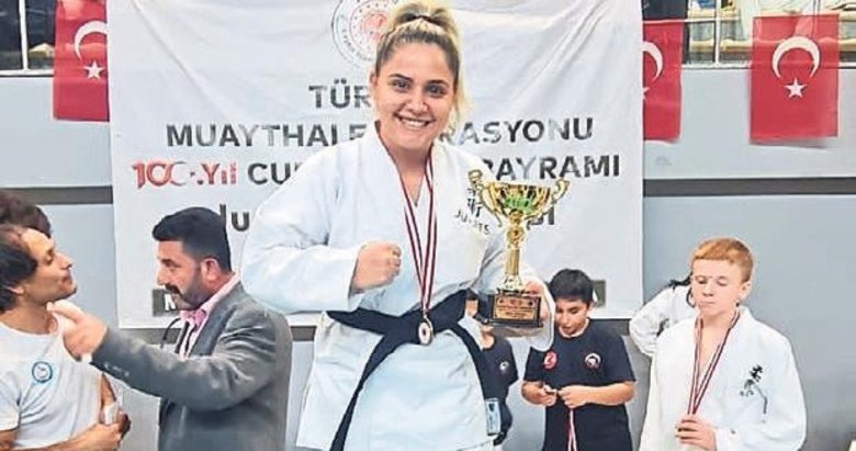 Genç tornacı kadın Ju Jitsu şampiyonu