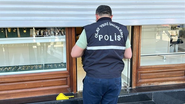 Uşak’ta kuyumcudaki silahlı saldırıda 2 kişi yaralandı