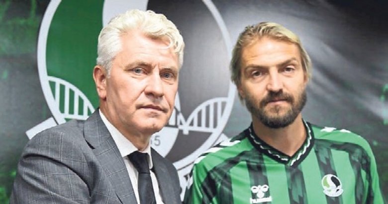 Caner Erkin Sakaryaspor’da