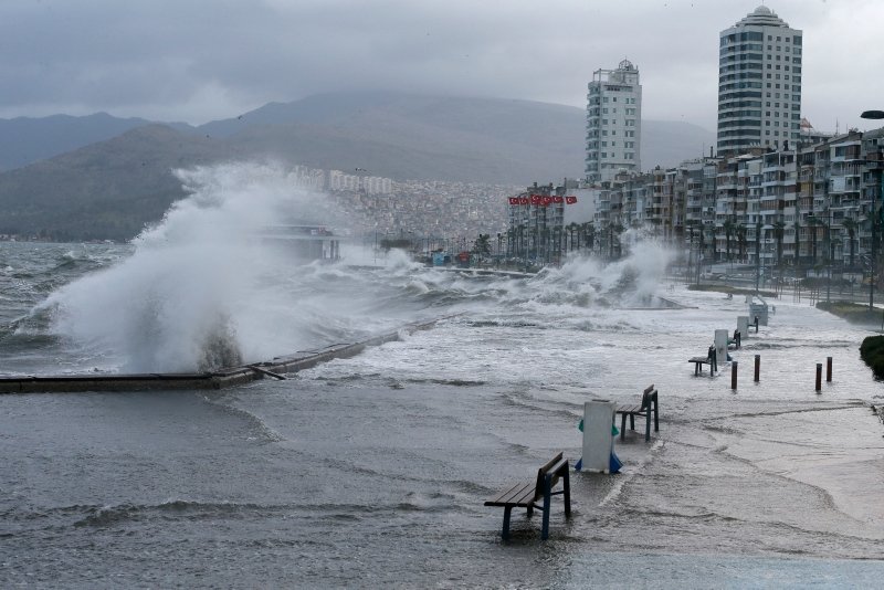 İzmir’de hava nasıl olacak? Meteoroloji’den son dakika uyarısı! 6 Ocak Perşembe hava durumu...