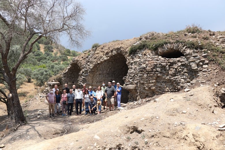 Mastaura ilk ziyaretçileri ile buluştu