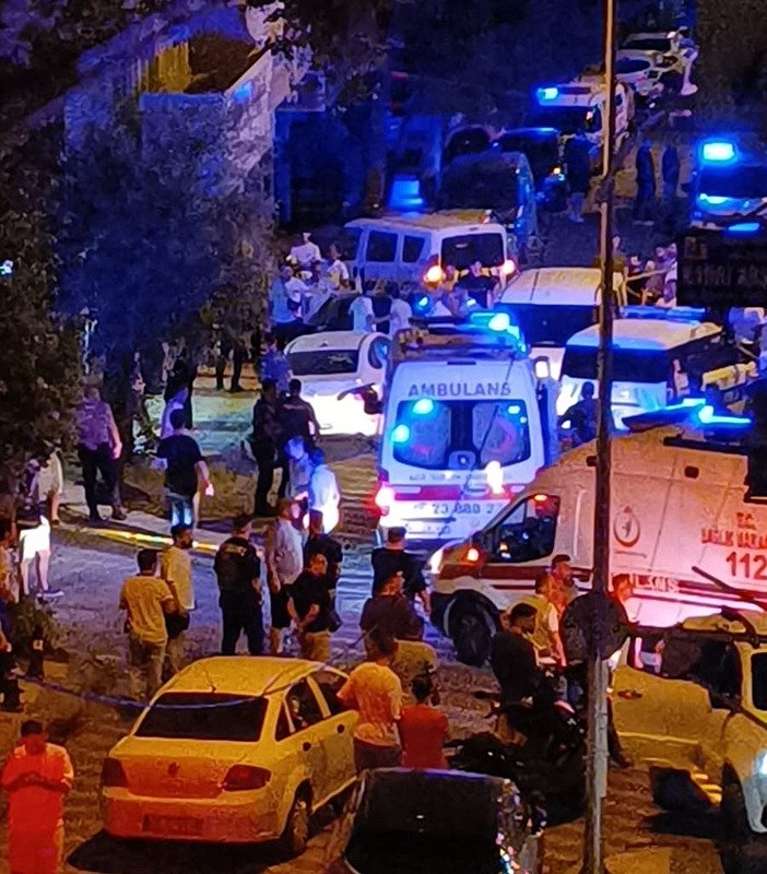 Emlakçıda düello