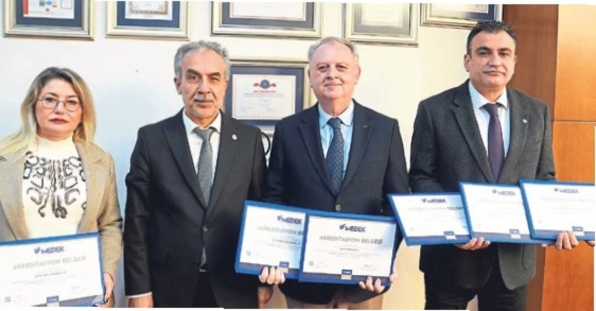 EÜ’de 6 ön lisans programına akreditasyon