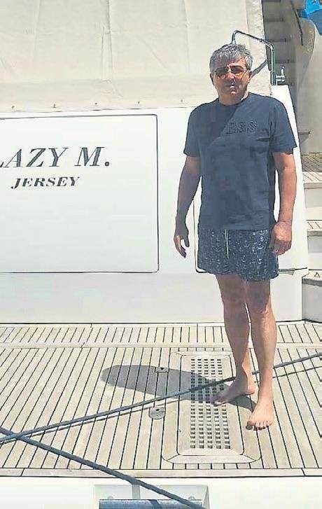 Yaz-kış Fethiye’de teknede yaşıyorlar