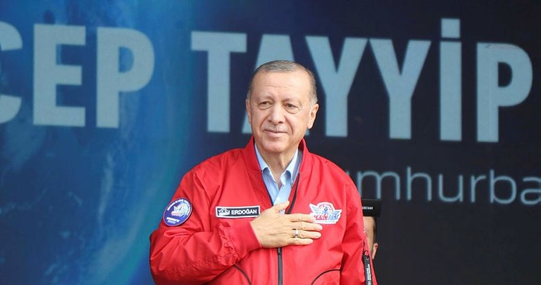 ‘Tek kelimelik tweet’ akımına siyasiler de katıldı