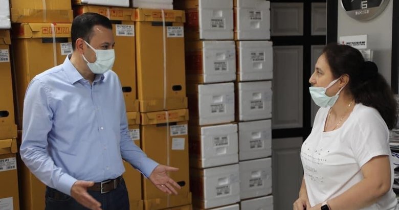 AK Partili Kaya’dan Soyer’e eleştiri yağmuru: Trafik çok kontak kapatın, sular koktu muslukları kapatın!