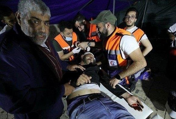 İşte İsrail’in vahşetinin en net görüntüsü! İnsanların üzerine araçlarını sürdüler