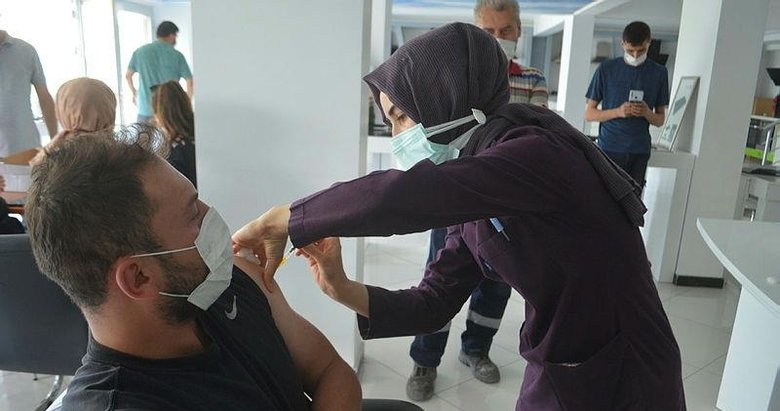 Türkiye’de 70 milyon dozdan fazla aşı uygulandı! İzmir’de kaç doz aşı yapıldı?
