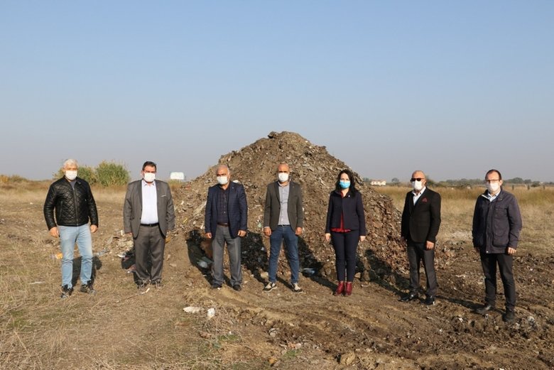 Manisa’da yağmur suyu ızgaralarından 15 ton çöp çıktı