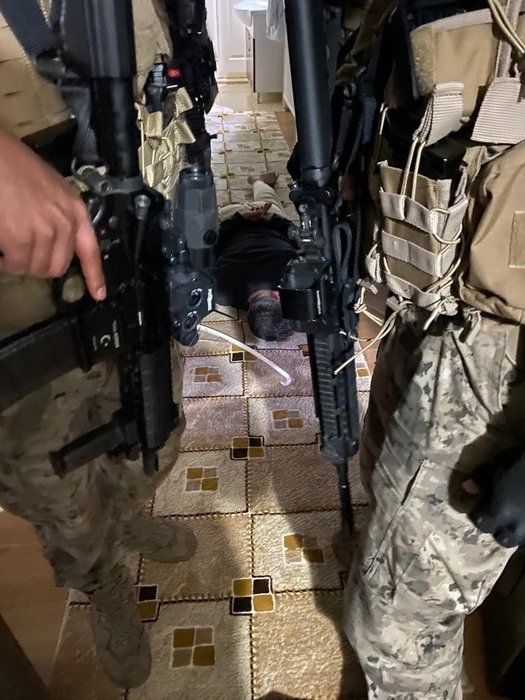 İzmir’de Akbaba Operasyonu! İcra Satış Müdürü ve Zabıt Katibinin de bulunduğu suç örgütü çökertildi!