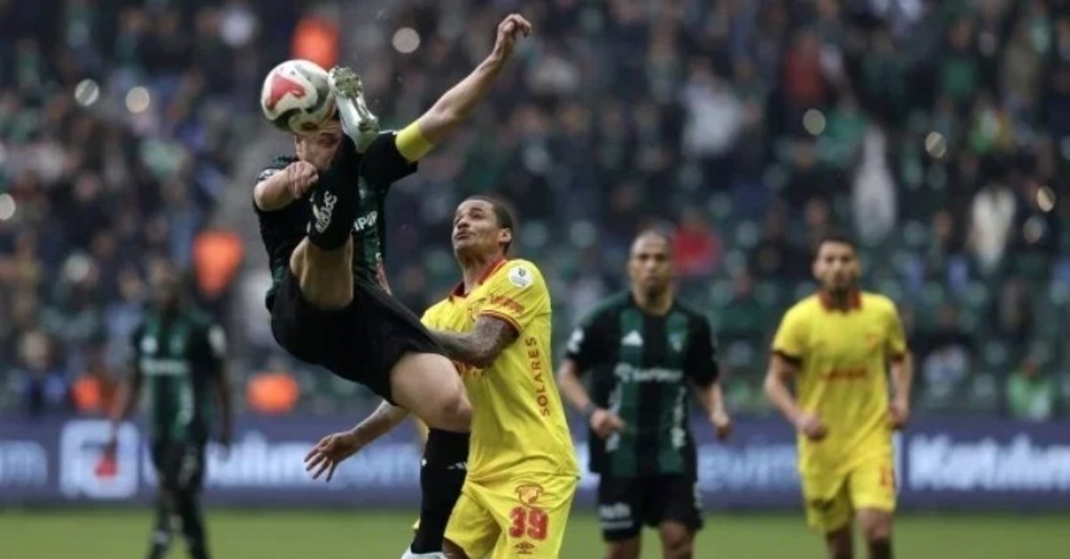 Göztepe'de mecburi rotasyon