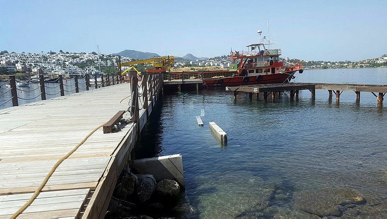 O otel ve beach club sahile döktükleri kuvars tozunu kaldırdı