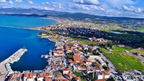 kimi-sakinlik-ariyor-kimi-hareket-izmirin-en-sevilen-ilceleri-belli-oldu-1785405169197.jpeg
