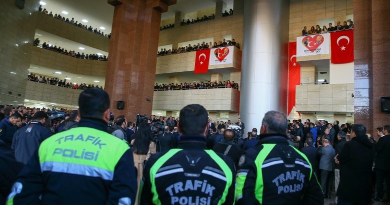 İzmir kahraman polis Fethi Sekin’i andı