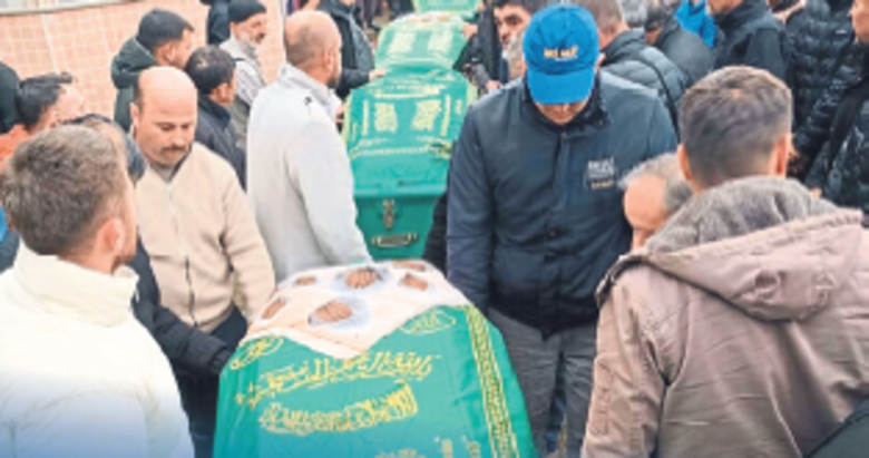 Manisa’da damat vahşeti kurbanları yan yana toprağa verildi