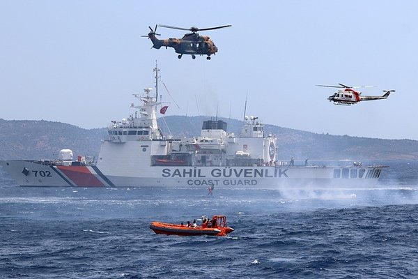 yunan-titredi-turkun-deniz-aslani-atinaya-korku-saldi-1780688290635.jpeg