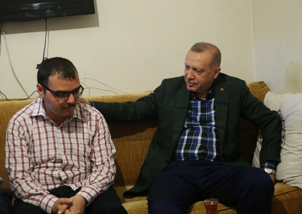 Başkan Recap Tayyip Erdoğan’dan Emekçi ve Soyutürk ailelerine ziyaret