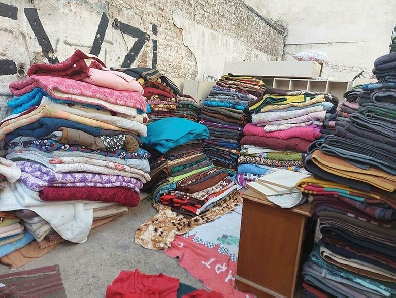 Depremzedelerin battaniyelerini satan fırsatçının savunması ’pes’ dedirtti