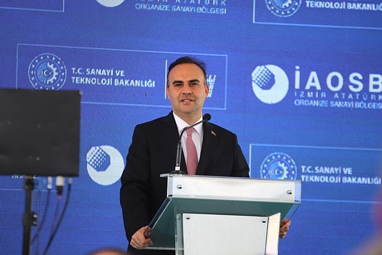 bakan-kacir-izmirden-mujdeyi-verdi-yuzde-50-vergi-indirimi-ve-milyonlarca-liralik-kredi-destegi-1780404313604.jpeg