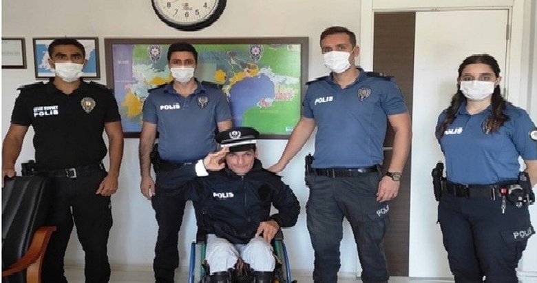 Engelli Okan’ın hayalini polisler gerçekleştirdi