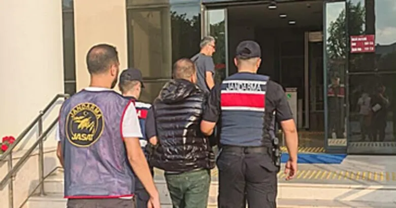 60 ayrı suçtan aranıyordu! İzmir’de JASAT kıskıvrak yakaladı