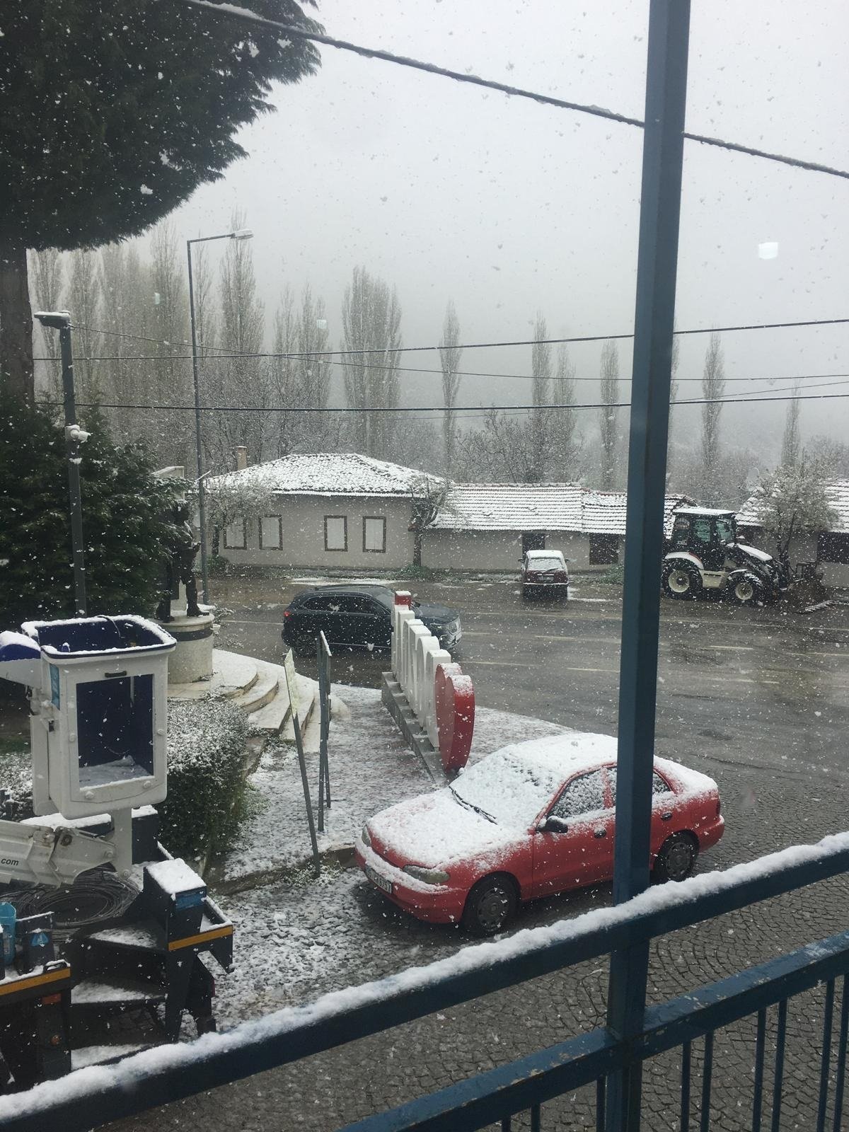 İzmir'e kar sürprizi | Beyaza büründü