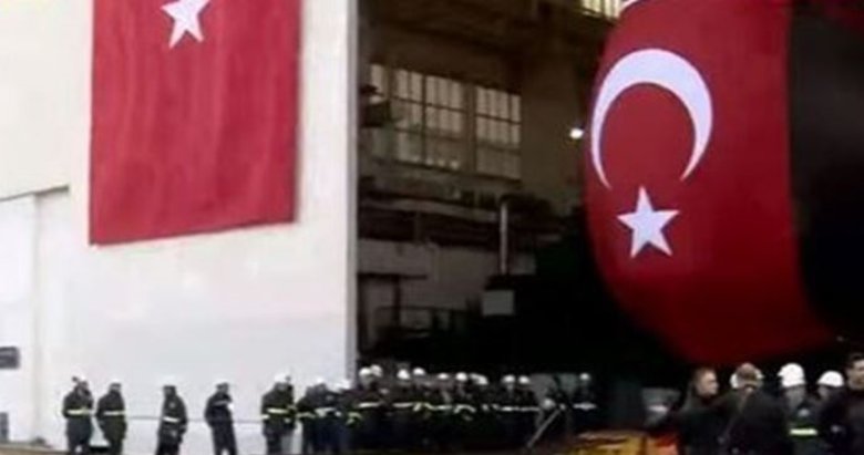 Türkiye’nin yeni denizaltısı Pirireis suyla buluşuyor! İlk kareler geldi! Törene Başkan Erdoğan da katılacak...