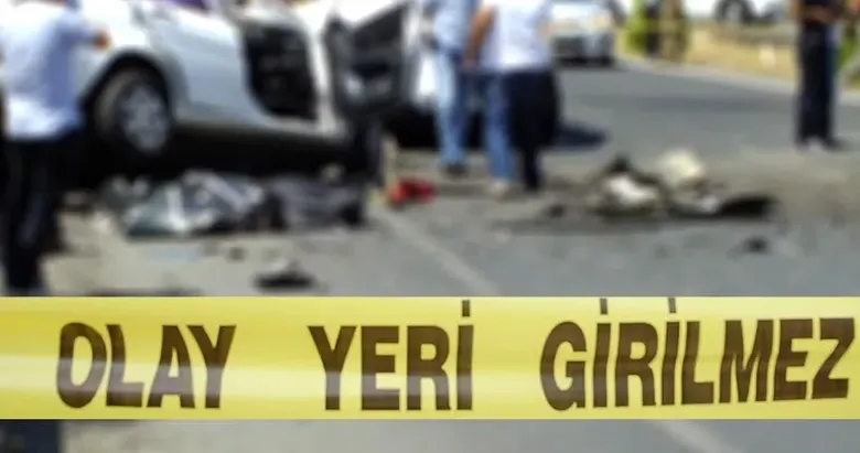 Balıkesir’de feci kaza: Kamyon ile otomobil çarpıştı, 1 ölü, 2 yaralı