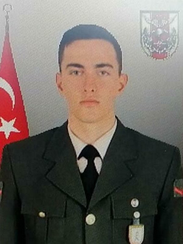 Şehit Uzman Onbaşı Ak, İzmir’de son yolculuğuna uğurlandı