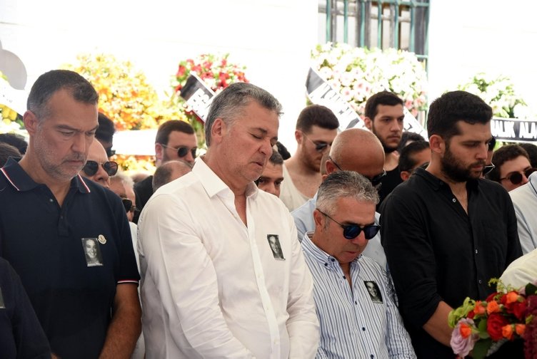 İzmir’i yasa boğmuştu! Genç yaşta ölen Derin Erpulat gözyaşlarıyla uğurlandı