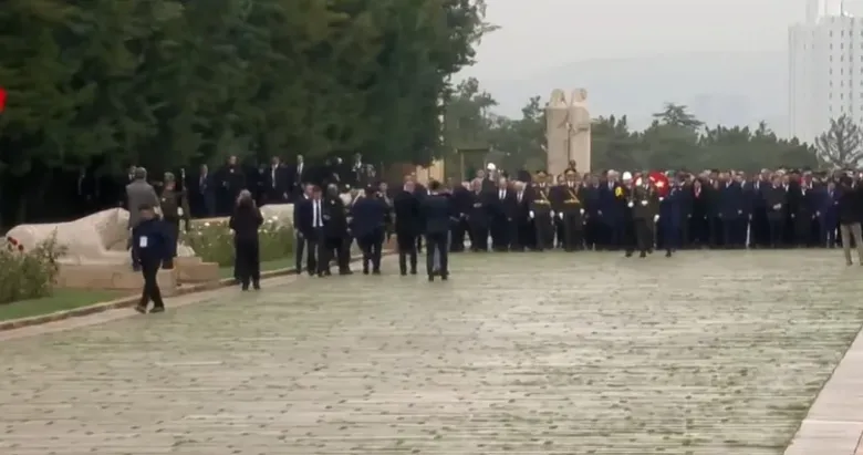 Cumhuriyet’in 103. Yılı… Başkan Recep Tayyip Erdoğan Anıtkabir’i ziyaret etti!