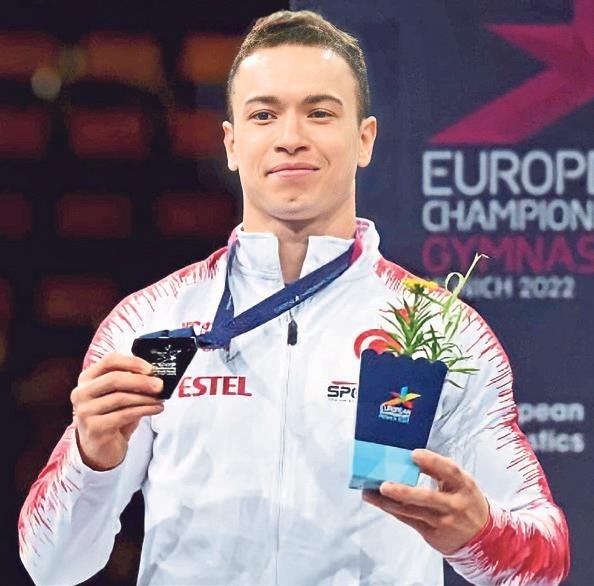 Madalyalarla dönün