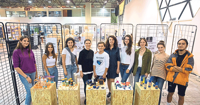 Atık malzemelerle oyuncak tasarladılar