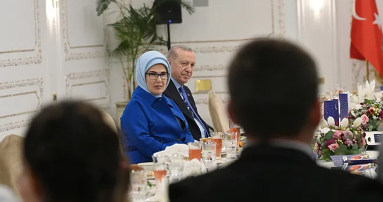 Emine Erdoğan’dan devlet himayesindeki çocuklarla iftar programı paylaşımı!