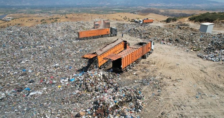Tepkiler sonrası geri adım! İzmir’de mera alanına vahşi depolama durdu