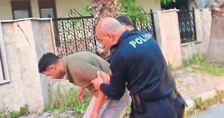 Bunalıma giren genç evini yakmaya kalktı