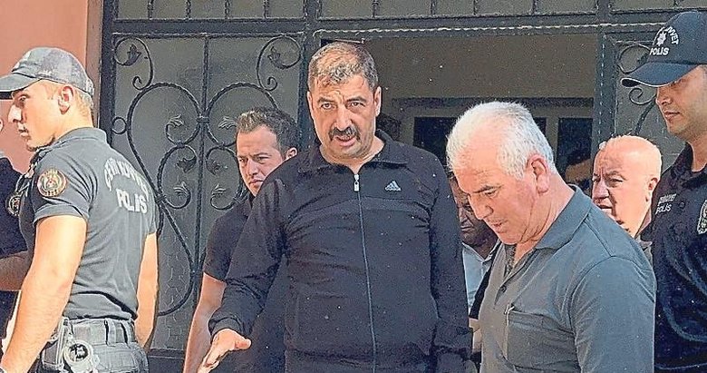 Kula’da skandal olay: Makamında adam dövdürdü