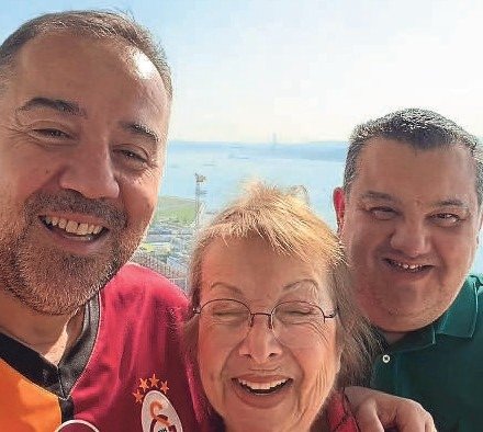 Baş tacı anneler