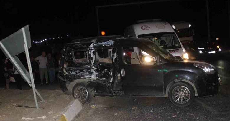 Manisa’da feci kaza: Ölü ve yaralılar var