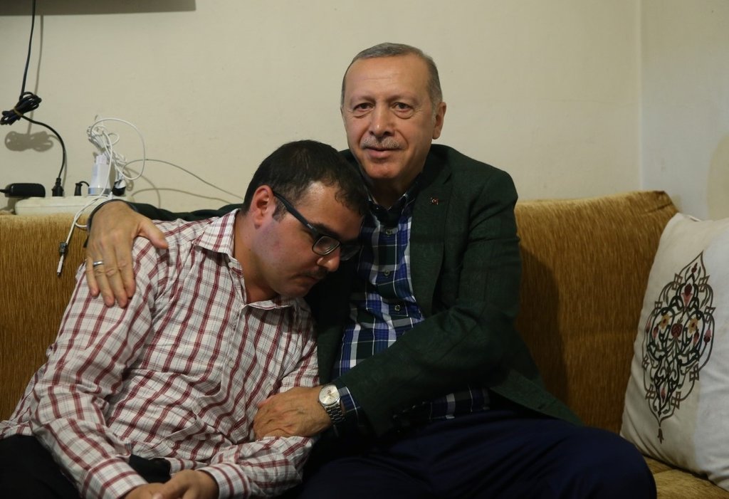 Başkan Recap Tayyip Erdoğan’dan Emekçi ve Soyutürk ailelerine ziyaret