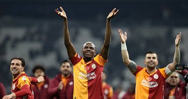 Aslan’dan müthiş zafer