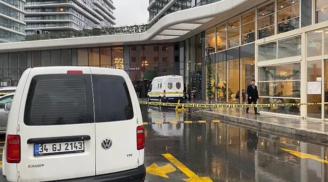 Zeytinburnu’nda siteye bırakılan paket patladı! 3 yaralı