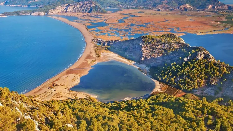 Herkes Çeşme ve Bodrum’a akın ederken onlar saklı kaldı! Ege’de bilinmeyen 10 huzur rotası