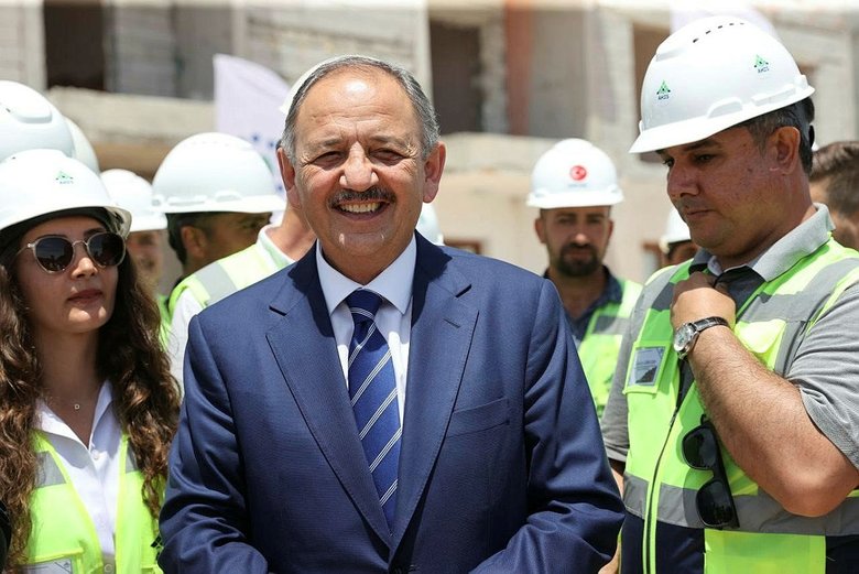 Deprem bölgesinde yapılacak evlerin yarısı devletten