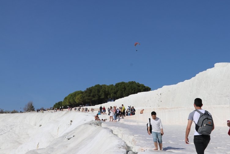 Beyaz cennet Pamukkale’de ara tatil bereketi! Doluluk yüzde 100’e ulaştı