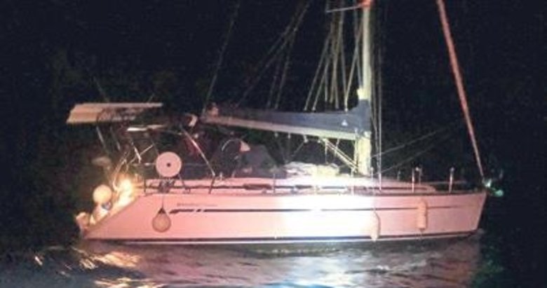 Yelkenliyle kaçmaya çalışan 6 kişi yakalandı