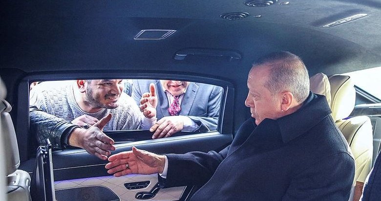 Başkan Erdoğan minibüsçülerle sohbet etti
